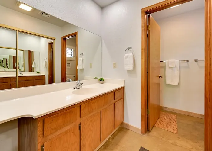 Near Hiking: Creekfront Valley Retreat * Camp Verde