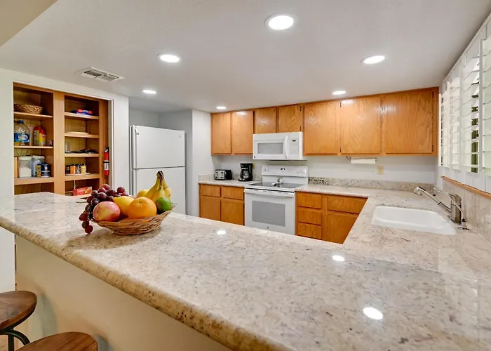 Near Hiking: Creekfront Valley Retreat Holiday home
