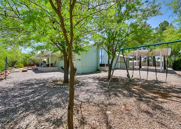 Holiday home Near Hiking: Creekfront Valley Retreat