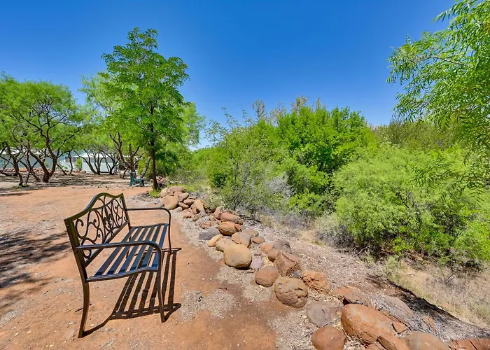Holiday home Near Hiking: Creekfront Valley Retreat